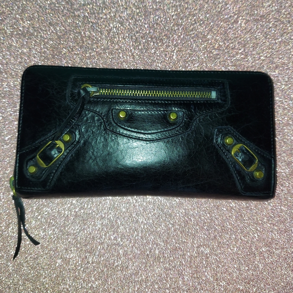 Balenciaga Agnea zip around